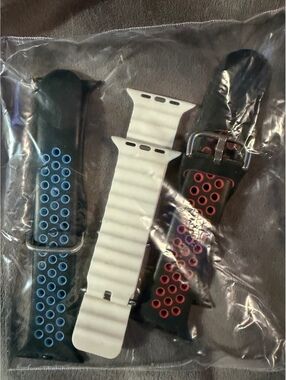 Set of 3 Sporty Silicone Replacement Watch Bands for Smartw/